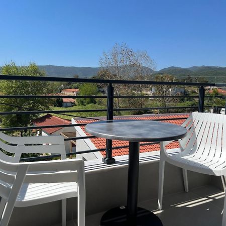 סארטי Four Shades Luxury Suites מראה חיצוני תמונה