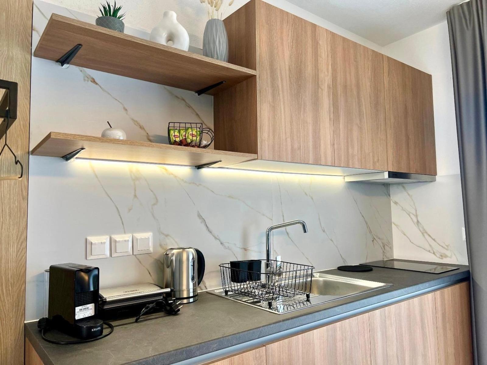 סארטי Four Shades Luxury Suites מראה חיצוני תמונה