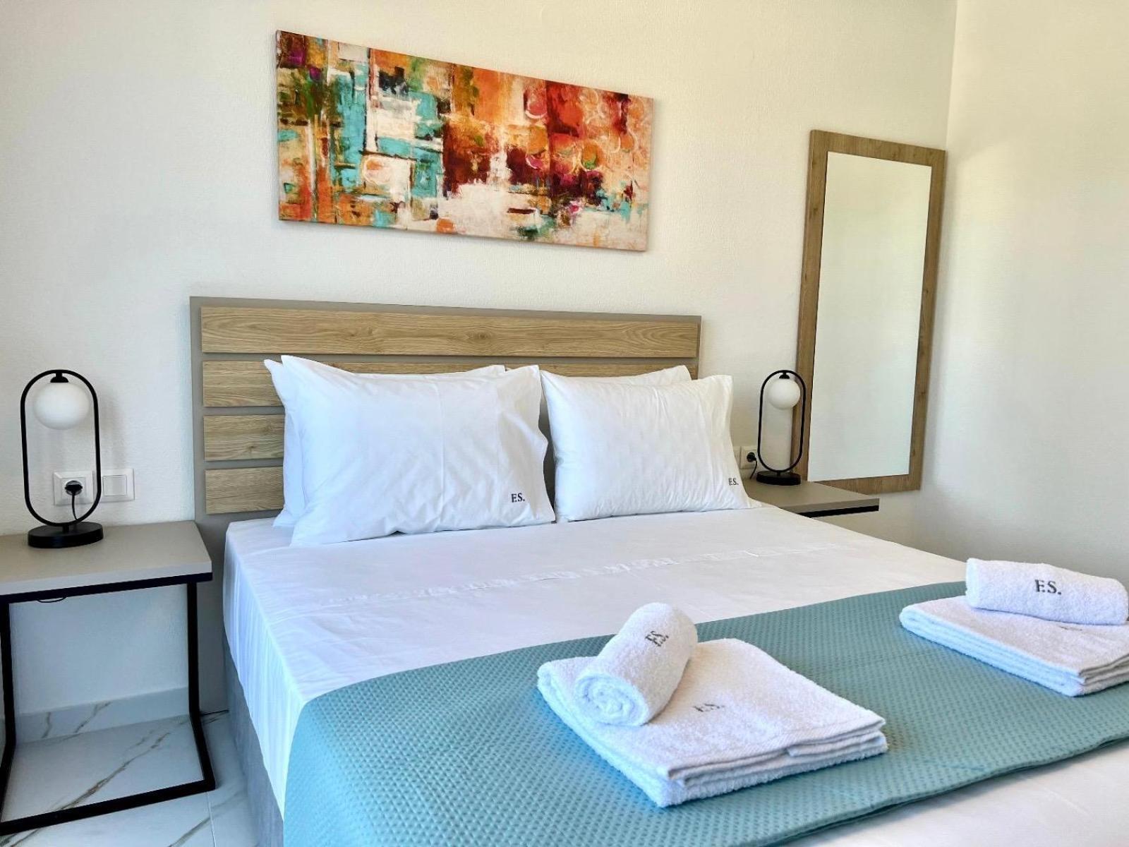 סארטי Four Shades Luxury Suites מראה חיצוני תמונה