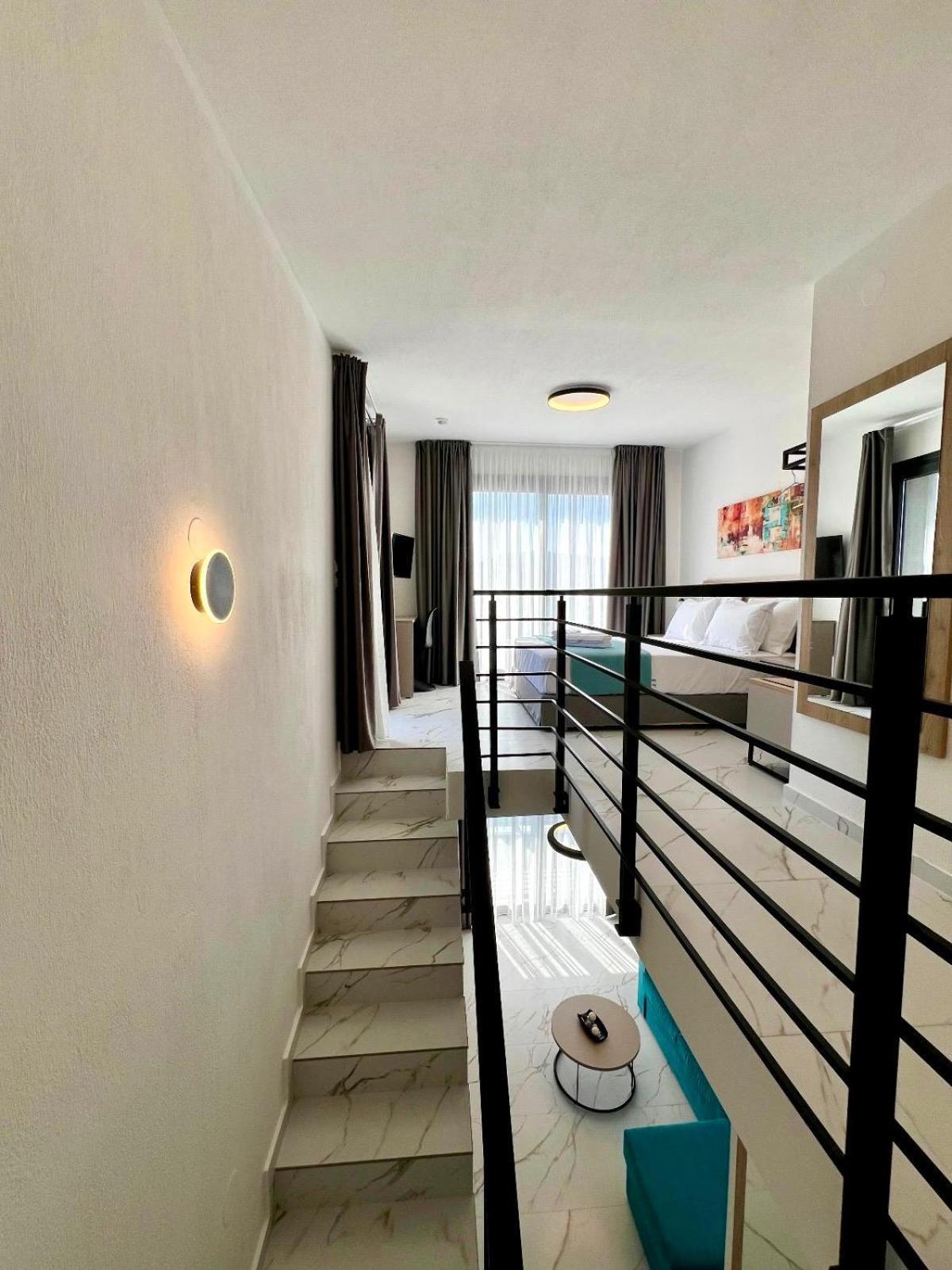 סארטי Four Shades Luxury Suites מראה חיצוני תמונה