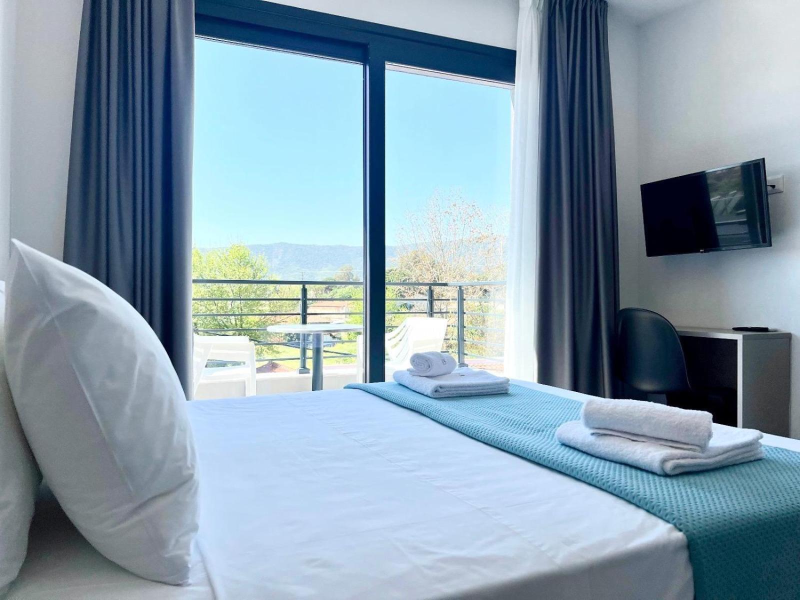 סארטי Four Shades Luxury Suites מראה חיצוני תמונה