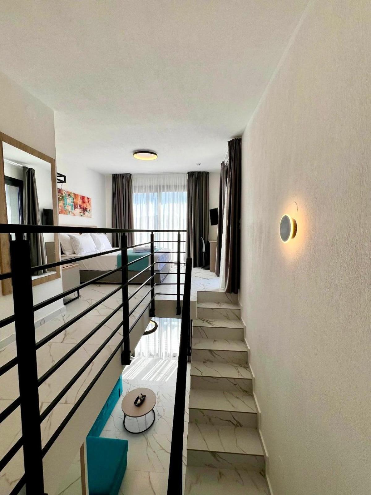 סארטי Four Shades Luxury Suites מראה חיצוני תמונה