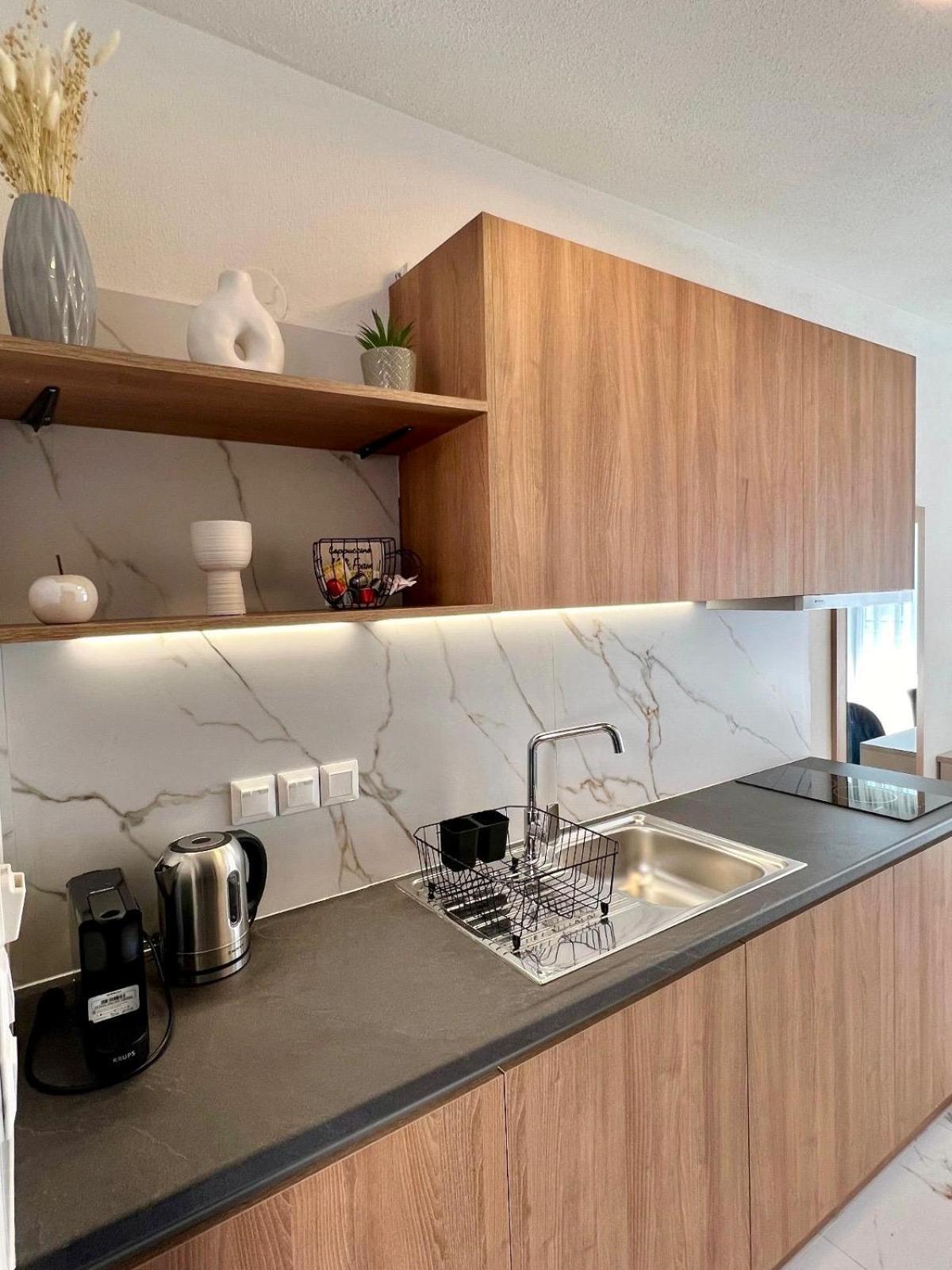 סארטי Four Shades Luxury Suites מראה חיצוני תמונה