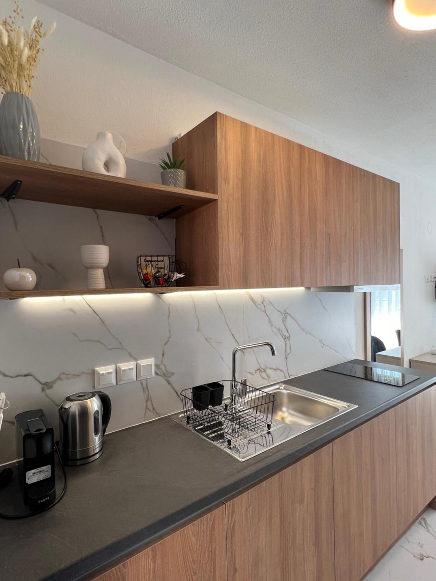 סארטי Four Shades Luxury Suites מראה חיצוני תמונה