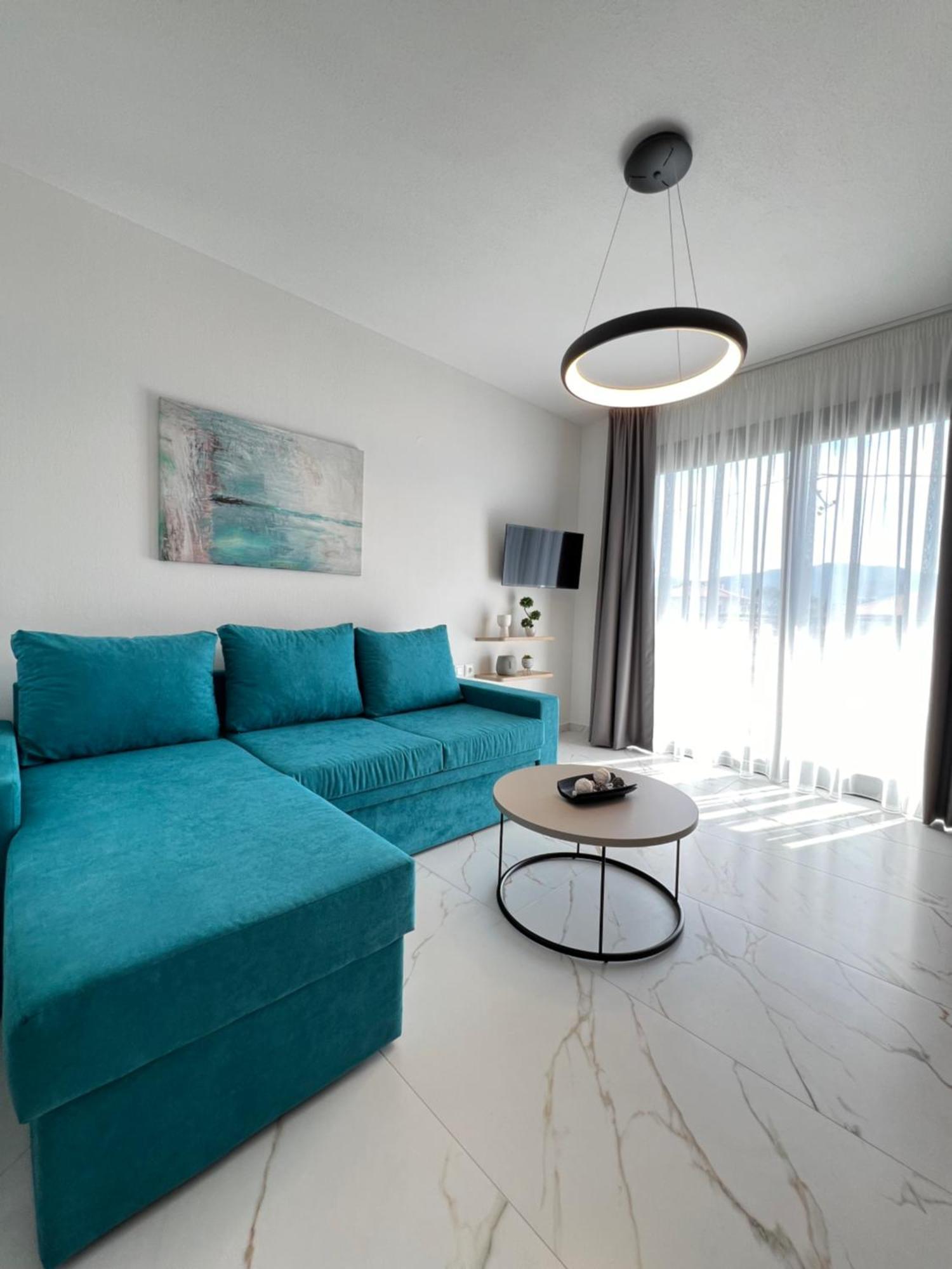 סארטי Four Shades Luxury Suites מראה חיצוני תמונה